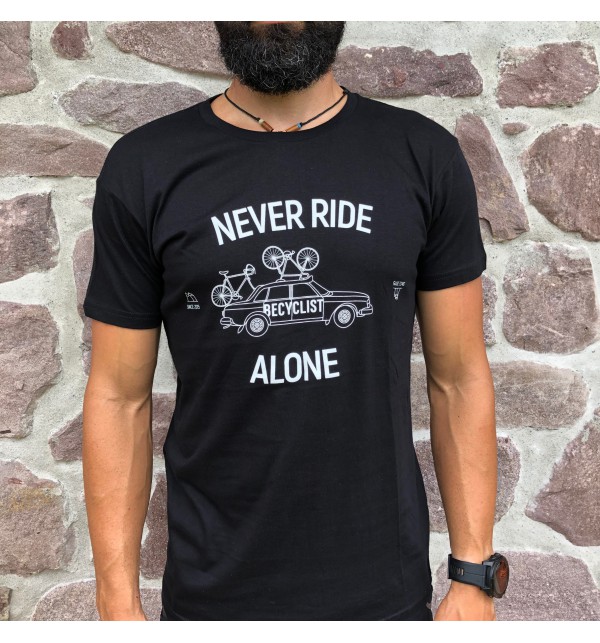 Černé tričko cyklistika Never Ride Alone, Size M, Barva Černá BeCyclist 02BYC